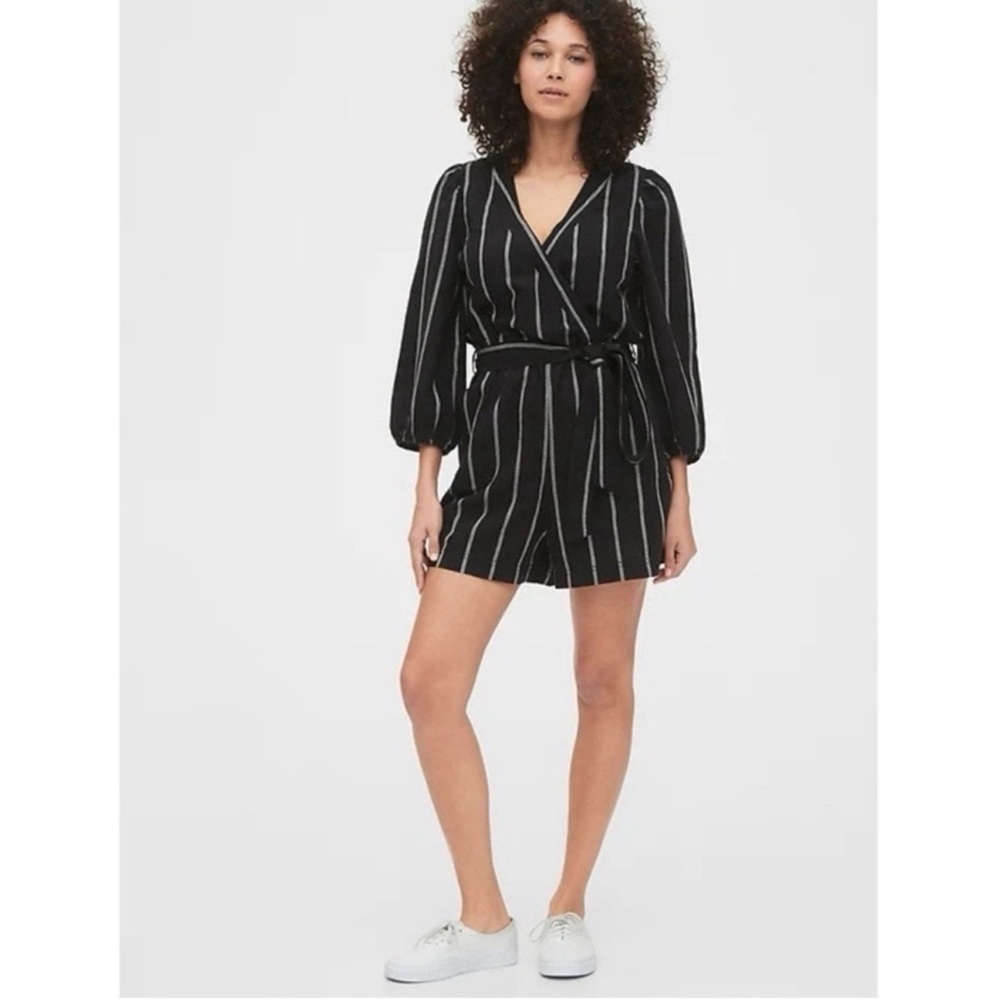 GAP Women Black Linen Blend Striped V-Neck Romper US8 Classic Preppy Boho Travel